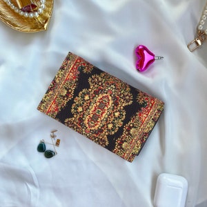 Carteira pequena com estampas de tapete preto, carteira de design kilim, carteira de arte persa, carteira de tecido, carteira de tapete boho, carteira de tapete turco, kilim