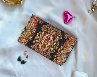 Petit portefeuille avec imprimés tapis noirs, portefeuille design kilim, portefeuille art persan, portefeuille en tissu, portefeuille tapis bohème, portefeuille tapis turc, kilim