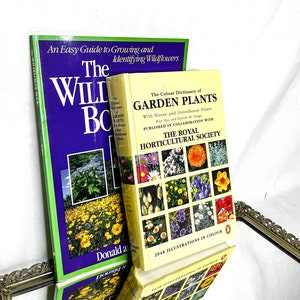 Set of Two Vintage Botanical Books with 3000 Beautiful Colored Photographs