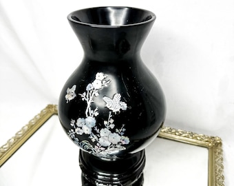 Beautiful Vintage Asian Black Lacquer Mother of Pearl Inlaid Vase