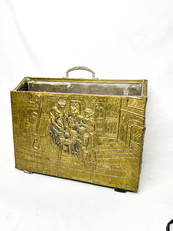 マガジンラック Vintage magazine holders Vintage Lombard Brass Embossed Magazine Rack: English Colonial