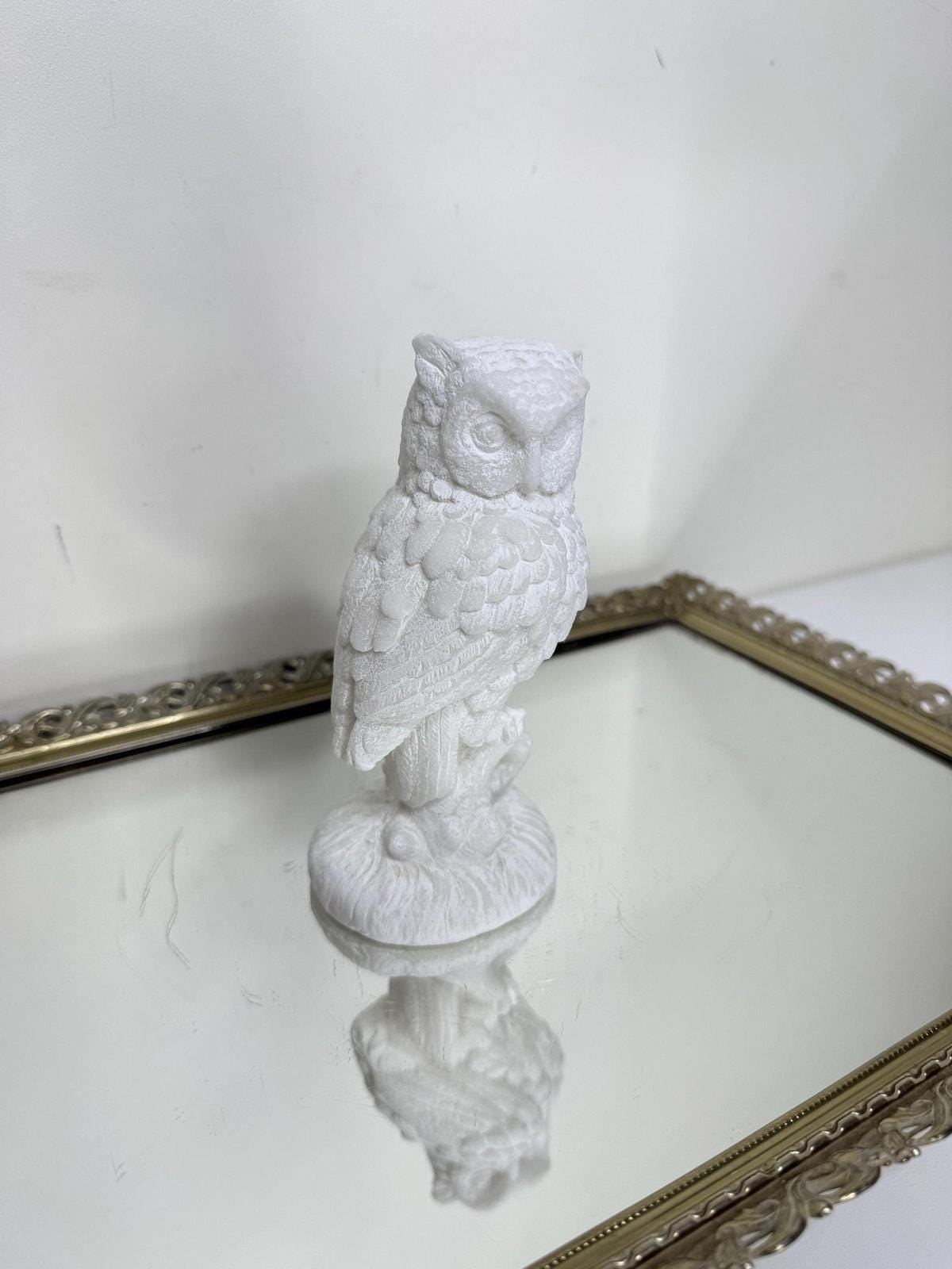 ヴィンテージ彫刻の白いアラバスターのフクロウの置物、A.Santiniの