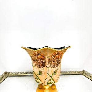 Vintage Floral Rose Deisgn Ball Footed Tole Pot Decorative Planter