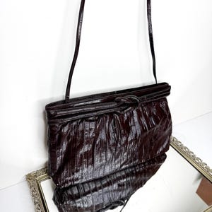 Rare Vintage womens chocolate brown EEL skin purse made in Korea, Great condition