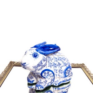Rare Large Vintage Blue & White Porcelain Rabbit Figurine Lidded Trinket Box , Chinioserie Easter, Grandmillenial Easter decor, VTG Easter