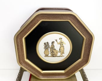 Estaño octogonal de metal vintage de Guildcraft, estilo griego-romano, de dos caras, de toleware, Frenchtown, NJ