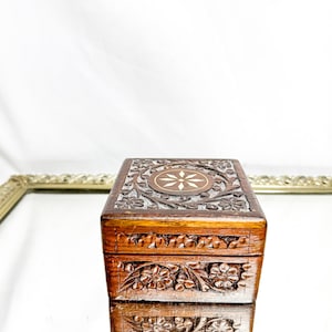 Beautiful Vintage India Hand Carved Square Wooden Trinket Box with Ornate Inlay Deisgn