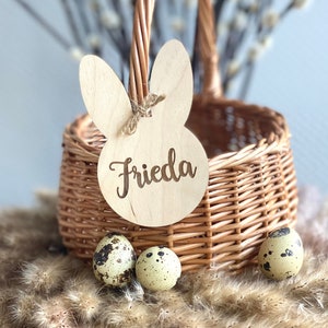 Oster-Anhänger personalisiert | Osterhase mit Name | Osterkörbchen-Anhänger | Osterstrauch | Holz | Geschenkanhänger | Platzkarte