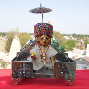 Handcrafted Stainless Steel Metal Singhasan For Laddu Gopal | Singhasan With Roof For Placing God Idols | Singhasan Chhatra For Home Temple