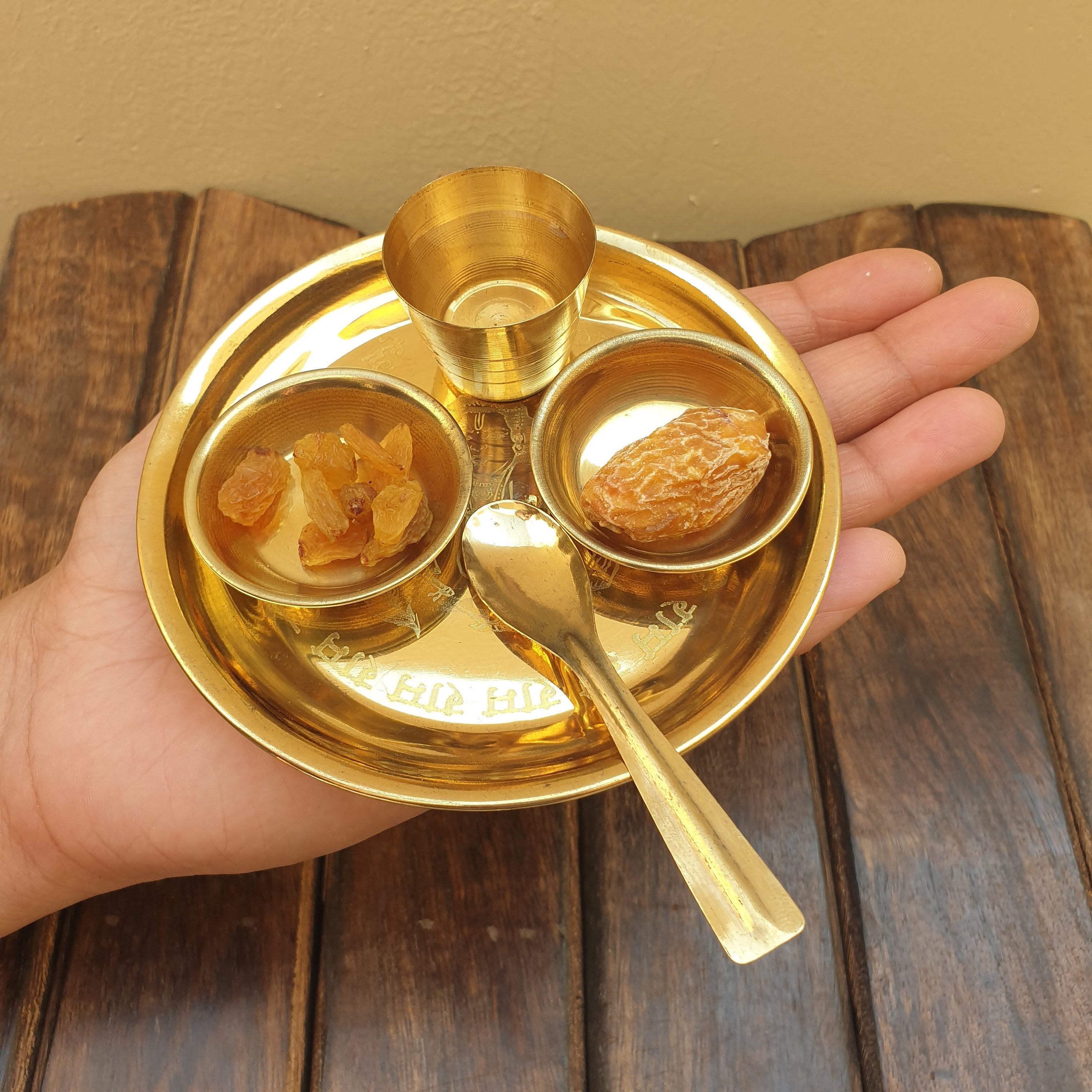 Brass Prasad Plate Für Pooja - Traditionelle Indische Gebetsthaali 6 Zoll Golden
