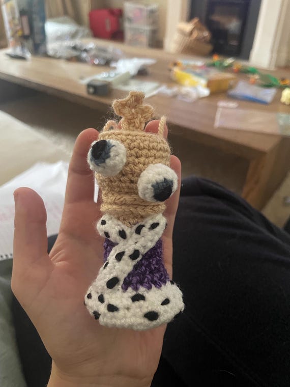 Kinger Lip Balm Holder, TADC crochet pattern (intermediate amigurumi)