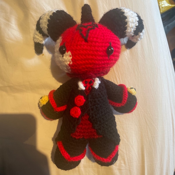 Blitzo, Helluva Boss crochet pattern (intermediate/ advanced amigurimi)