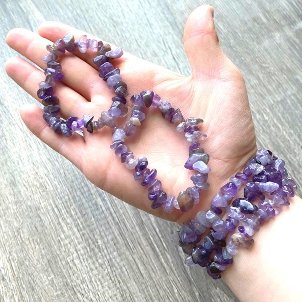 Amethyst Crystal Bracelet, Gift for best friend mom or sister, Stretchy purple chip bracelet, February birthstone