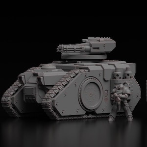 Puede incluir: Dos maquetas de tanques grises, uno más grande con una torreta giratoria y otro más pequeño con un cañón fijo. Un soldado en miniatura está de pie junto al tanque más grande, sosteniendo un rifle. Los tanques tienen sistemas de orugas detallados.