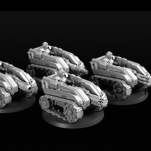 Puede incluir: Un juego de tres tazas de cerámica con acabado mate y moteado. Las tazas son de color crema, gris claro y gris oscuro. Cada taza tiene un diseño simple y minimalista.