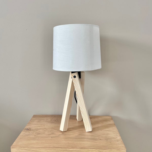 Lampe de chevet moderne en bois