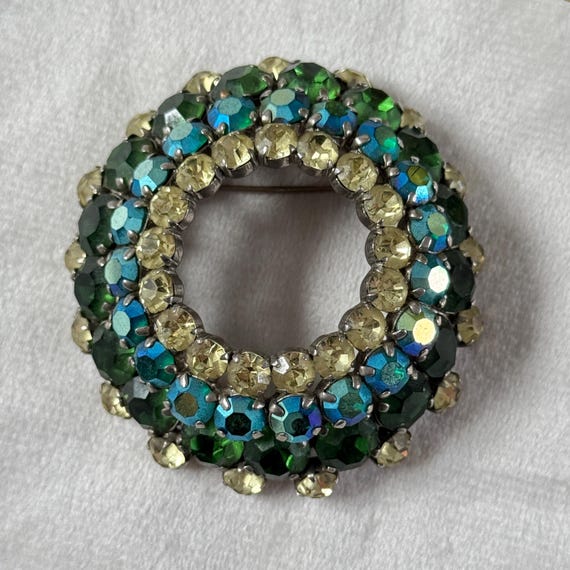Vintage round brooch,large emerald rhinestones Brooch / Pin, Domed Rosette, Royal Blue & Emerald Green  main image 3