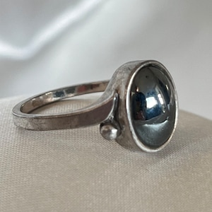 Hematite Sterling Silver 925 Ring, Vintage Gemstone Jewellery, Dark Metallic Grey Stone, Asymmetric Design