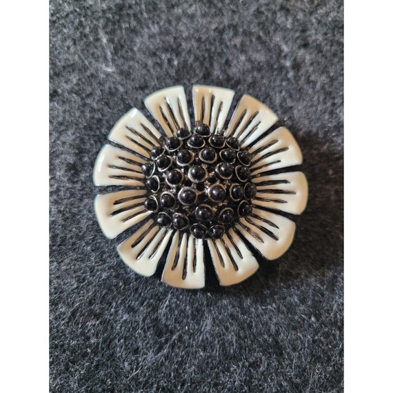 Vintage Black and White Flower Brooch/Pin - image 1