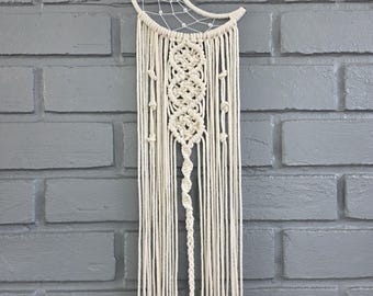 Macrame Crescent Moon Wall Hanging, Boho Dreamcatcher Decor, Handmade Celestial Nursery Art, Moon Phase Macrame Gift Wall Charm