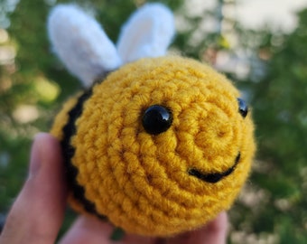 Digital pattern: Bee Amigurumi Pattern | Perfect for Beginners | Gift for Any Occasion