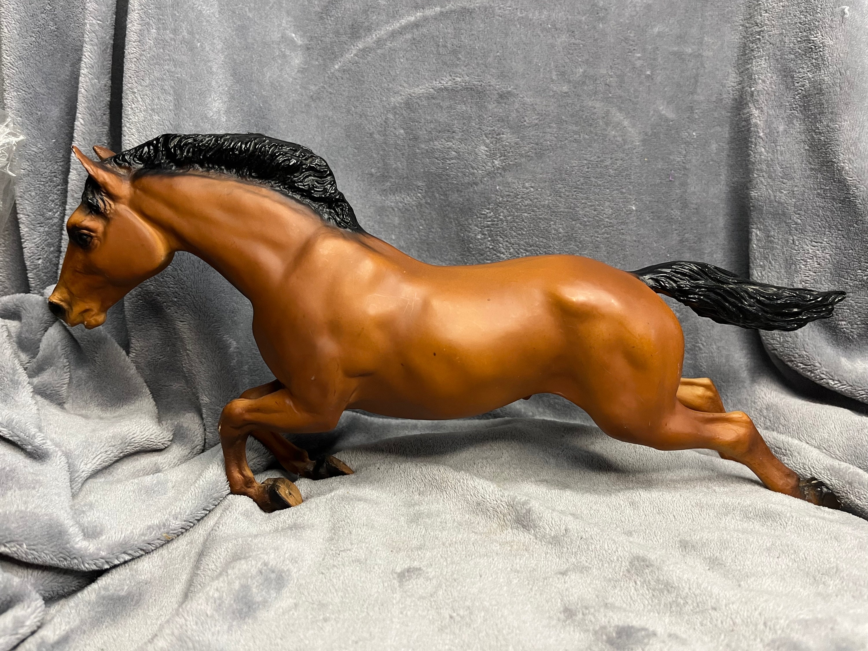 BREYERの立ち上がる馬の置物 今年の干支の馬の置物 立ち上がるポーズ イタリア製 - メルカリ