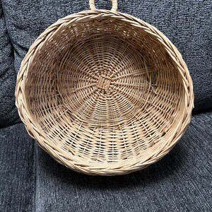 Vintage Basket w/ Hanging Ring