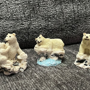 Vintage Resin Polar Bears Figurines-3