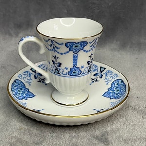 Vintage Avon 1984 European Tradition Cup & Saucer