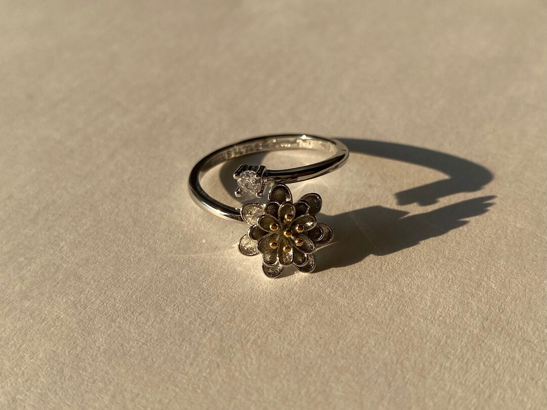 Fidget Ring, Anxiety Ring, Worry Ring, Flower Spinning Ring, Minimalist