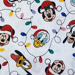 Disney Christmas Fabric 100% Cotton Fabric Fat Quarter Tumbler Cut Mickey Mouse Minnie Mouse Donald Duck Pluto Goofy Fabric Fab 5
