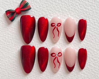 Red Ribbon Press On Nägel - Klassische rote Chromnägel mit Schleifenakzent, weihnachtliche rote French Tips, Geschenkschleifennägel, handgefertigte festliche Press Ons