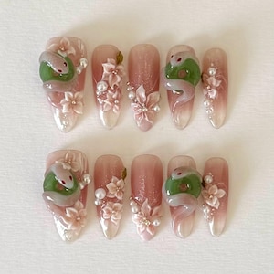 Serpent Blossom Press-On Nails – Hand-Sculpted Snake and Floral Nail, 3D Jade, Dainty Pearls, Luxury Nail Set, Unique Nail Art