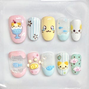 Uñas postizas Meowlicious Café: uñas de gato kawaii en 3D, diseño de pecera y pata, rayas pastel y adornos de gatito, uñas Y2K hechas a mano