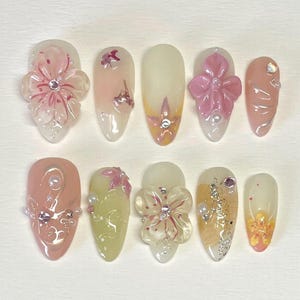 Floral Press On Nails: Handmade Flower Nail Art