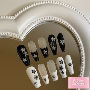 Black n white star  | Handmade press on nails