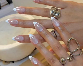 Unghie finte French Cateye smaltate – Unghie cromate con punta bianca, unghie a mandorla Clean Girl, unghie finte di lusso per la sposa, set in gel fatto a mano