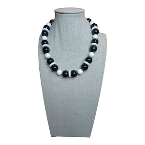 Vintage Black And White Milk Plastic Beaded Monochrome Retro Pop Design Short...