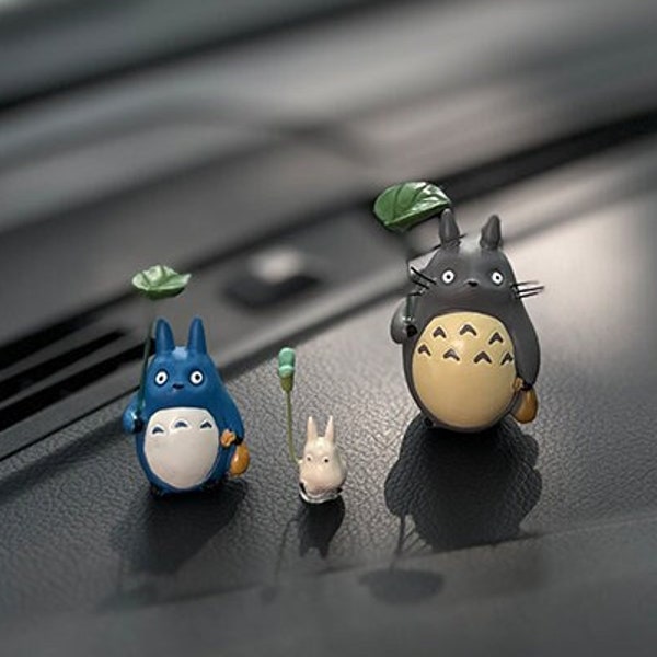 Mini figurine d'anime, décoration de tableau de bord de voiture, pendentif de voiture sur pied, décoration d'intérieur de voiture