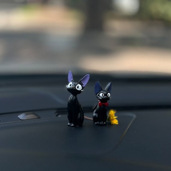 Black Cat Anime Figurine Car Dashboard Decor, Standing Car Pendant Ornament, Charming Figurine for Every Anime Fans