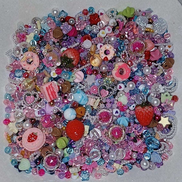Perlensuppe Mystery Bead Soup bead package mix charm jewelry make diy fairycore y2k regenbogen rainbow cute kawaii Perlenmix Geschenkidee