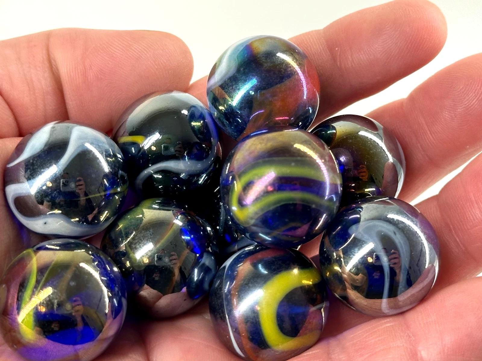SNORKLE ブルー/イエロー 虹色ガラスビー玉 22 mm (7/8 インチ