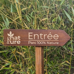 Placa de madeira externa personalizável, seta de direção de madeira para hospedagem e camping, sinalização externa.