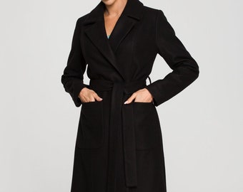 Manteau noir avec ceinture et poches en polaire