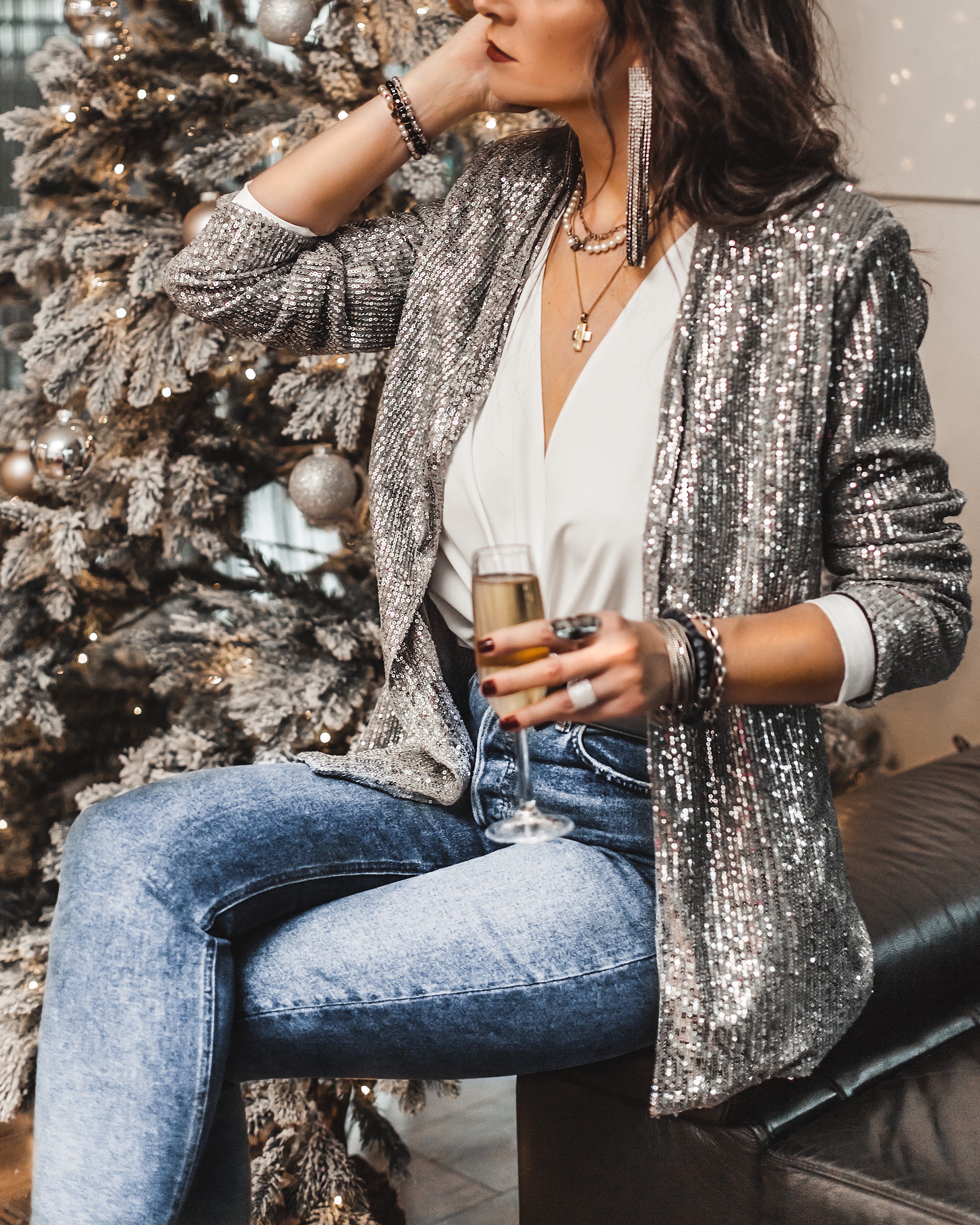 Silver Sequin Blazer- Mia Mia Mine  Sequins top outfit, Blazer outfits for  women, Sequin jacket outfit