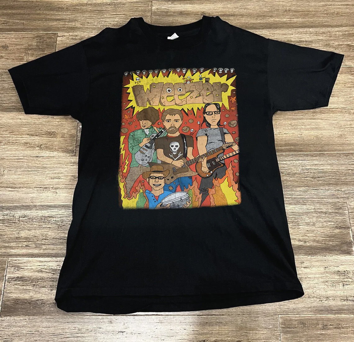 Discover Vintage Weezer Band T-Shirt