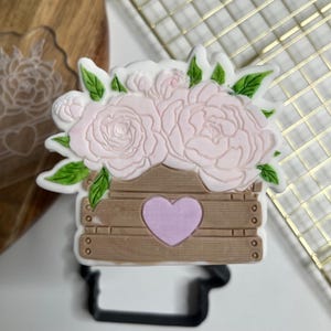 Flower pot