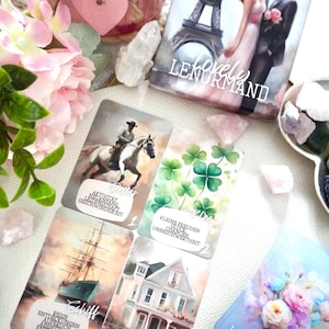 Uroczy Lenormand zawierający 19 dodatkowych kart z tekstem interpretacyjnym w języku niemieckim, angielskim lub francuskim - łatwe do interpretacji - karty wyroczni