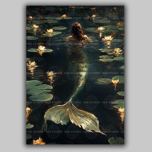 リリーポンドラグーンのマーメイド、フォレストダークコテージコアゴシックプリント、サイレントアートポスターダークアカデミア絵画、気まぐれな神秘的なファンタジーy05