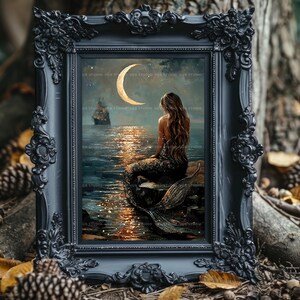 Lámina decorativa de sirena a la luz de la luna, decoración náutica oscura, pintura de barco, ilustración fantástica, estética costera, Mermaidcore, magia del océano AF74 imagen 2